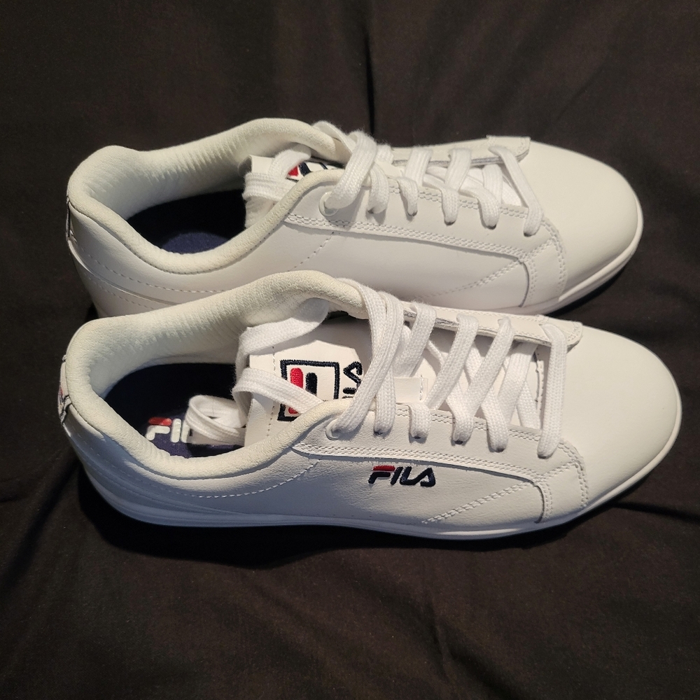 FILA Tennis Size 9 (womens) never worn